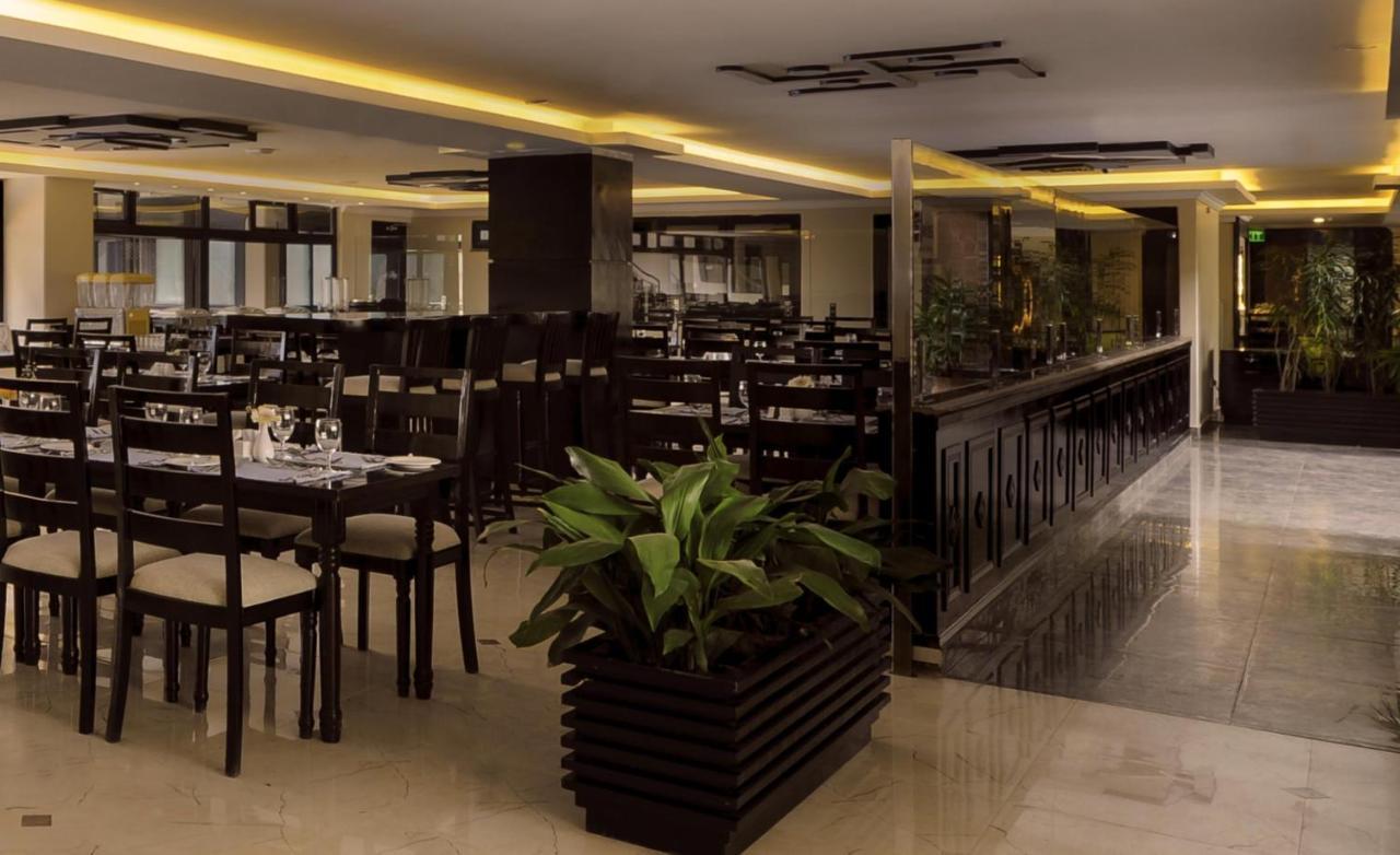 Bnb Royal Tourist House Katmandu Eksteriør billede