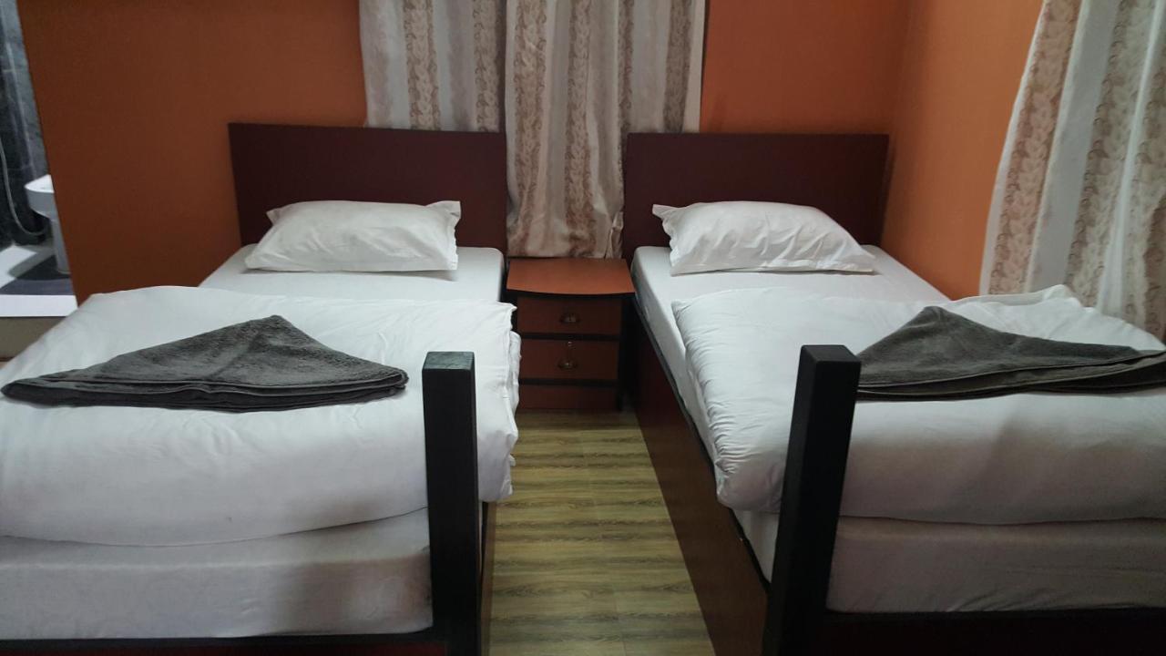 Bnb Royal Tourist House Katmandu Eksteriør billede